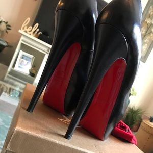 Christian Louboutin Daffodile 160 Black